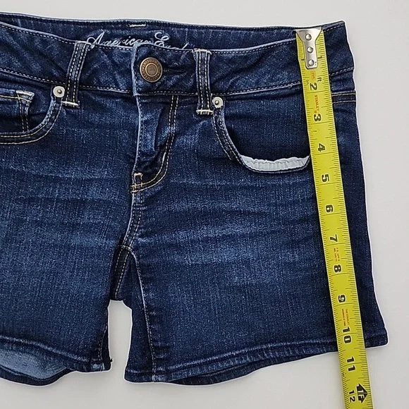 American Eagle Women's Stretch Blue Dark Wash Denim Jean Shorts Size 2 - Picture 15 of 15